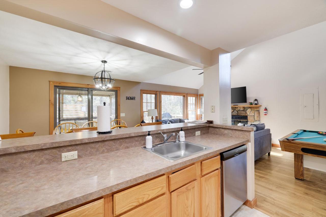 Pocono Mountain Home , Hot Tub- 1 Mile To Skiing! Таннерсвилл Экстерьер фото
