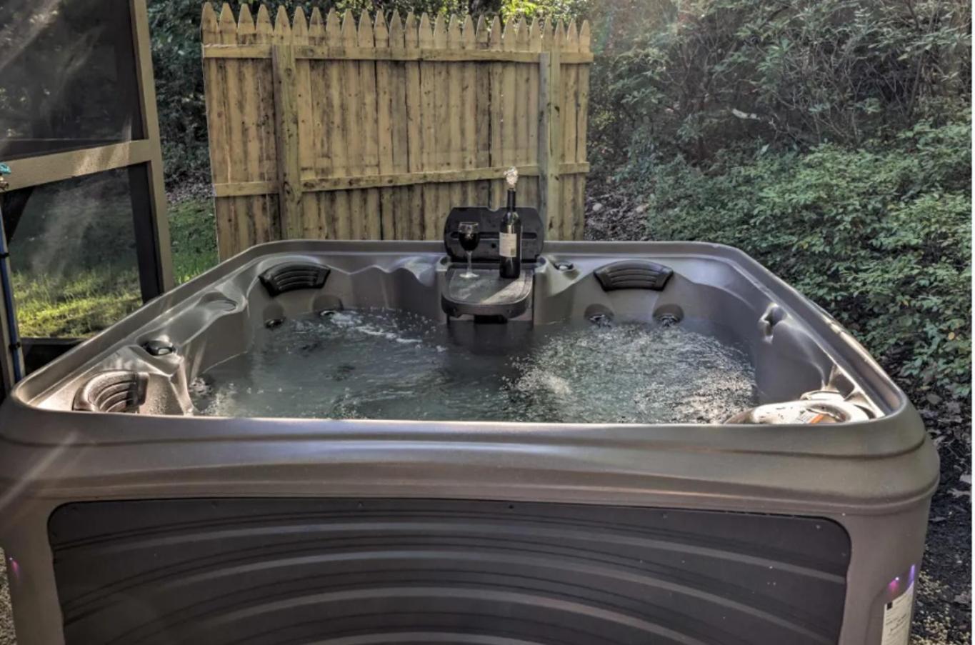 Pocono Mountain Home , Hot Tub- 1 Mile To Skiing! Таннерсвилл Экстерьер фото